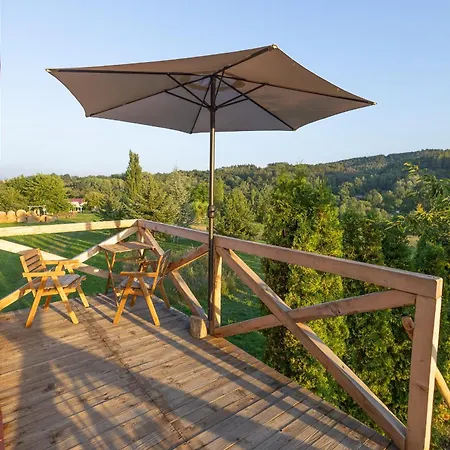 Ptaci בית נופש *