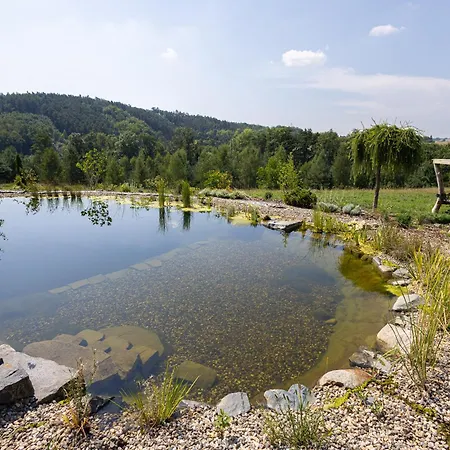 Ptaci בית נופש Úštěk